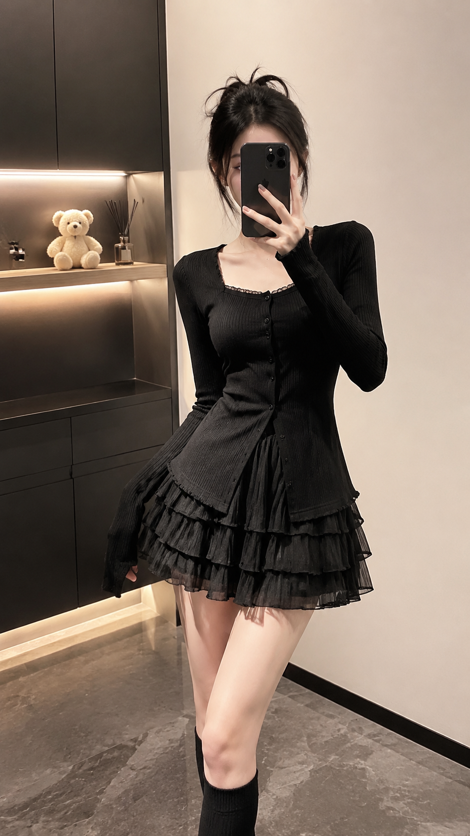 女装穿搭 GPT Image 2 提示词：轻奢玄关里的自拍写真 AI 女装提示词