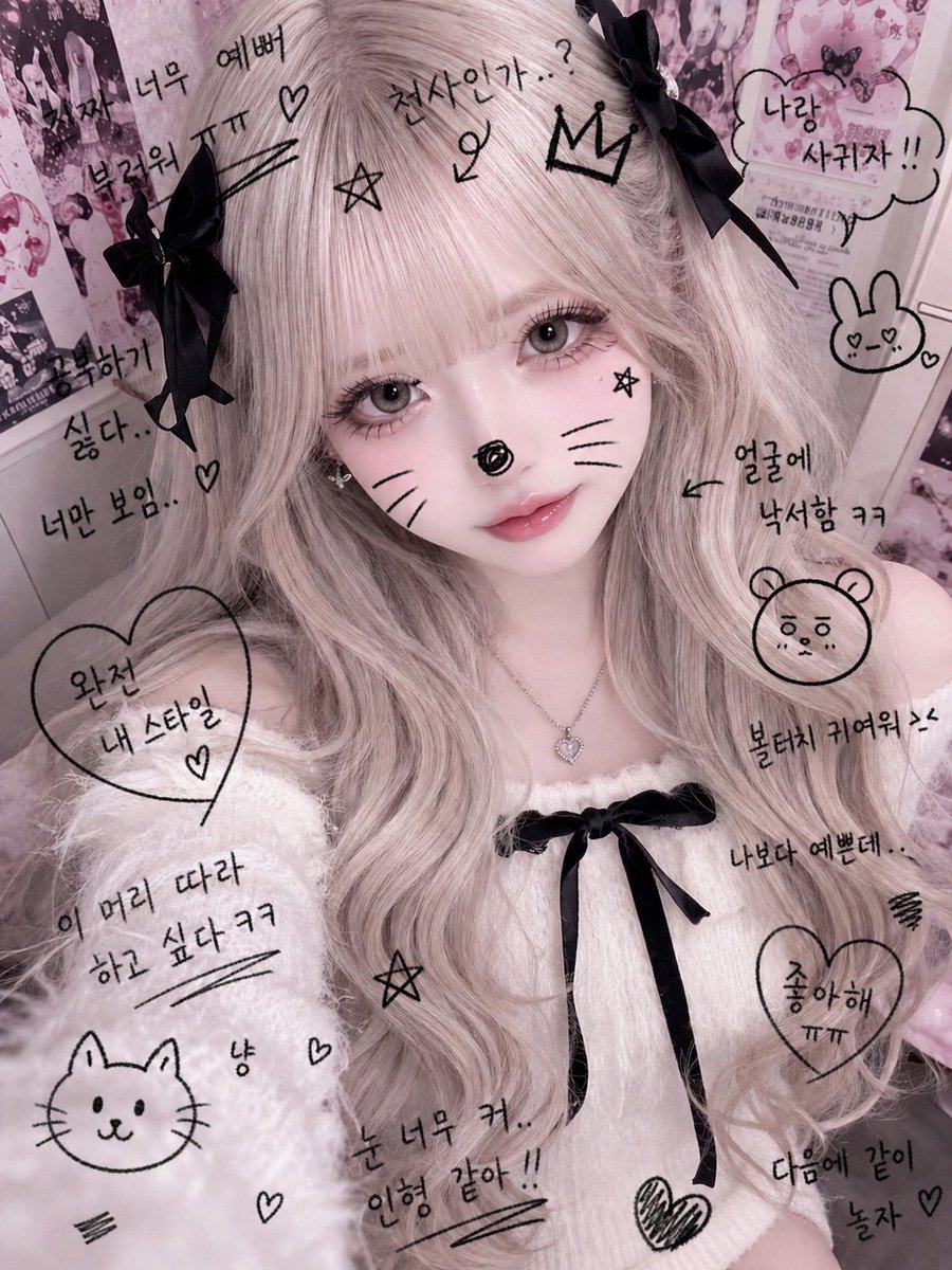 角色设定 GPT Image 2 提示词：Cute Student Photo Doodle