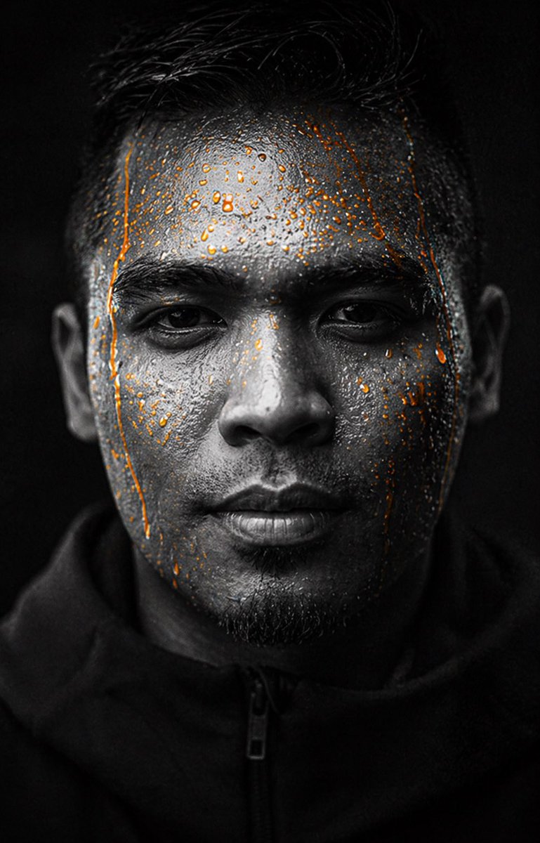 产品视觉 GPT Image 2 提示词：Dark Gatorade-Style Portrait