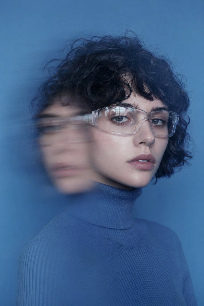 角色设定 GPT Image 2 提示词：Double Exposure Motion Blur Portrait