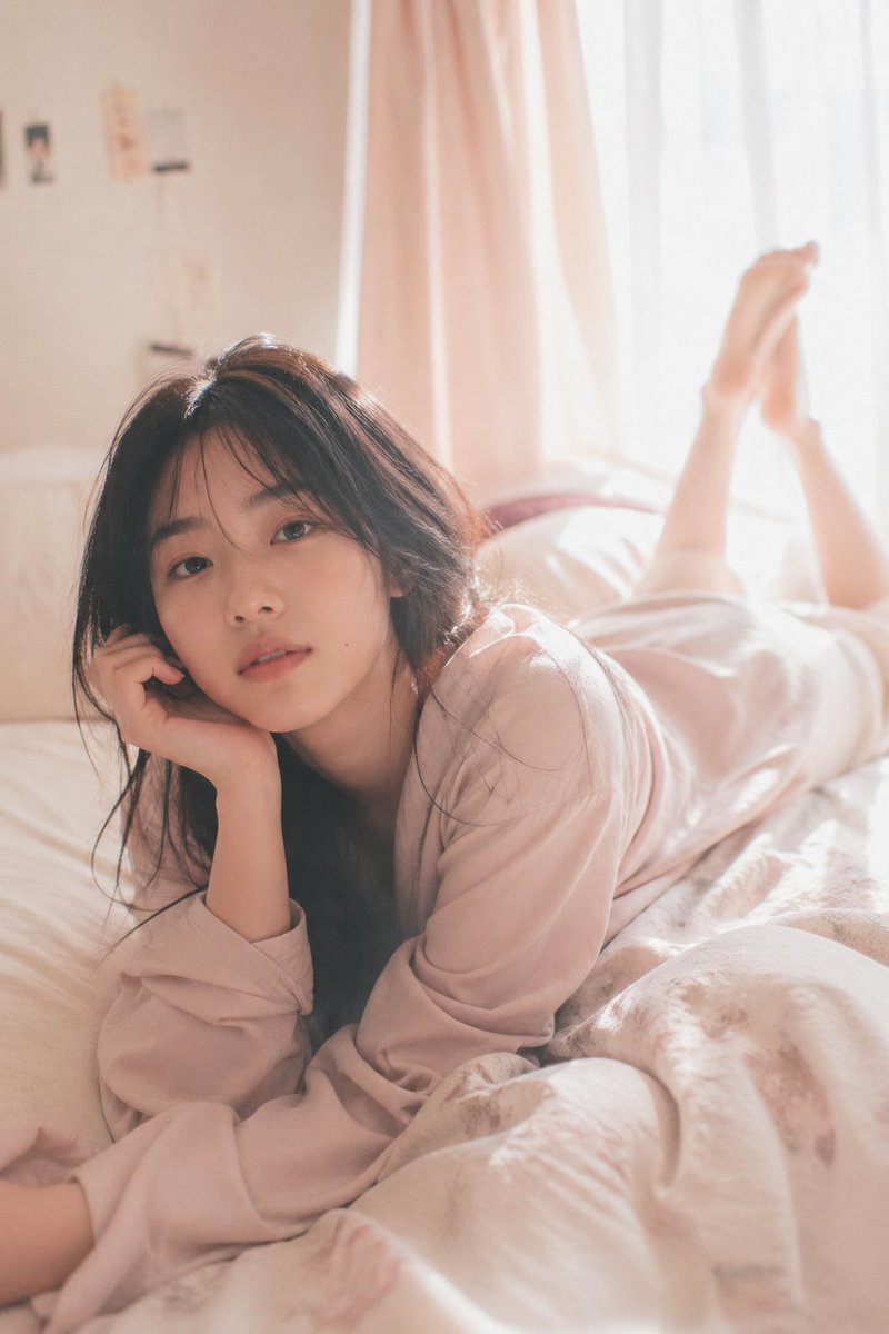 角色设定 GPT Image 2 提示词：Dreamy Editorial Portrait