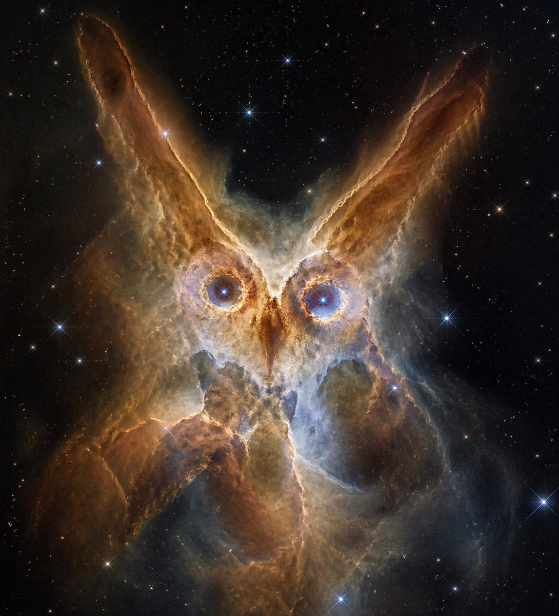 角色设定 GPT Image 2 提示词：Owl-Shaped Nebula in Deep Space